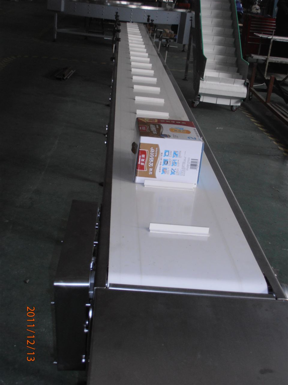 巧妙布置皮帶輸送機(jī)的自保溫結(jié)構(gòu)