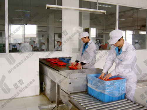 生產(chǎn)輸送機(jī)